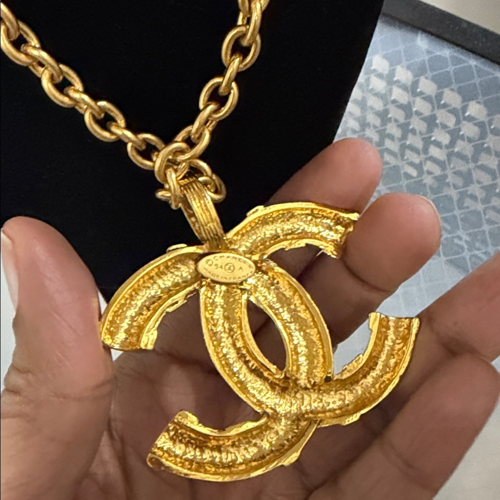 Chanel large pendant necklace - Picture 4 of 6